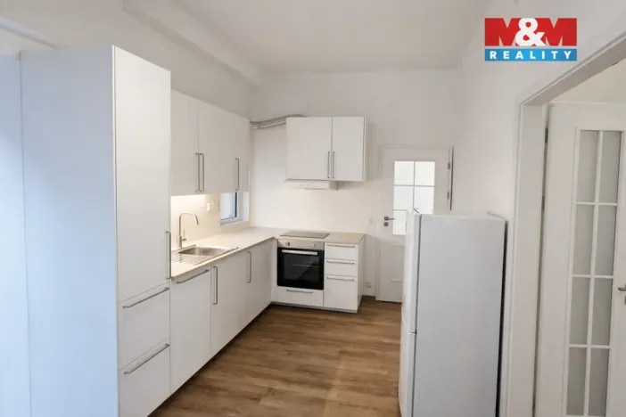 Pronájem bytu 2+kk, Jinočany, Náměstí 5. května, 43 m2