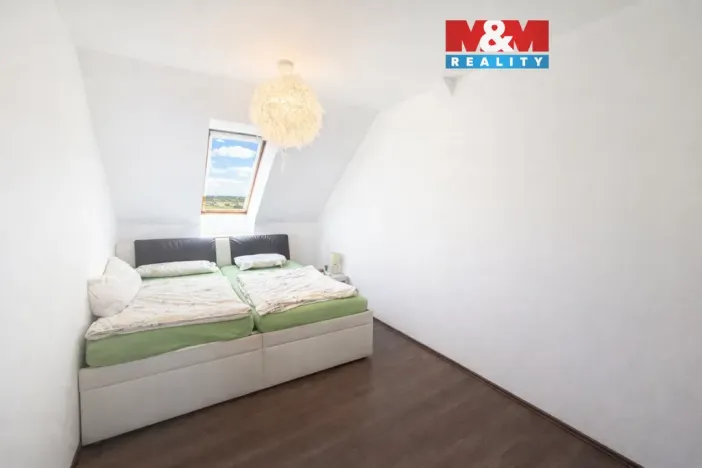 Pronájem bytu 4+1, Jinočany, Náměstí 5. května, 127 m2