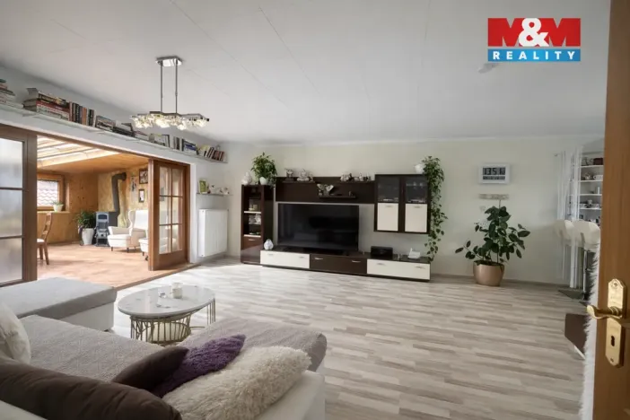 Pronájem bytu 4+1, Jinočany, Náměstí 5. května, 127 m2