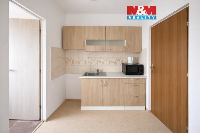 Pronájem bytu 1+kk, Jinočany, Náměstí 5. května, 19 m2