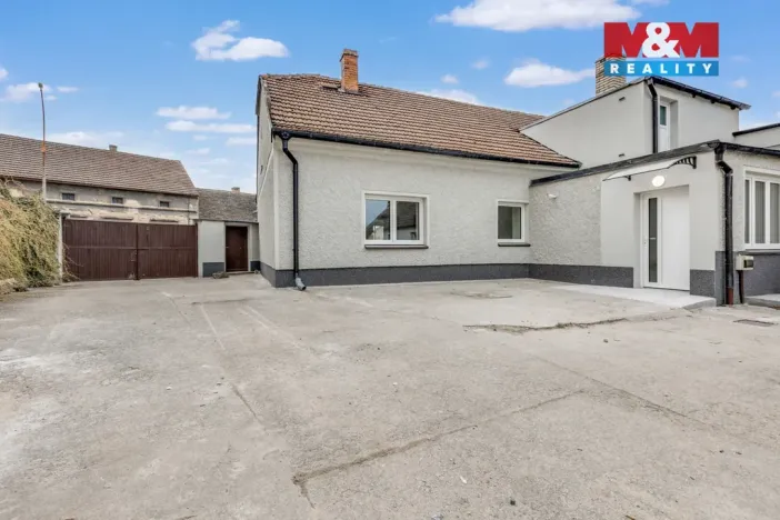 Prodej bytu 3+kk, Lochovice, 104 m2