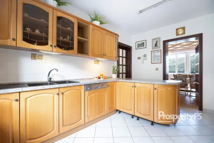 Prodej rodinného domu, Ústí nad Labem - Vaňov, Kruhová, 319 m2