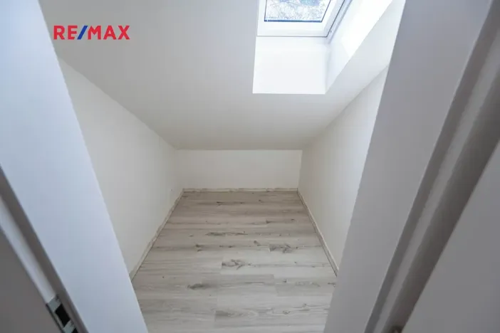 Pronájem bytu 2+kk, Dobříč, 80 m2