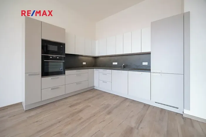 Pronájem bytu 2+kk, Praha - Modřany, Kolmanova, 56 m2