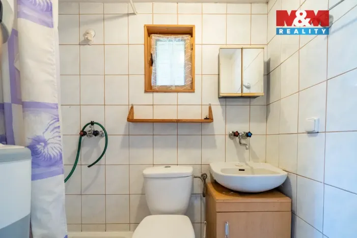 Prodej chaty, Jesenice, U Velkého rybníka, 27 m2