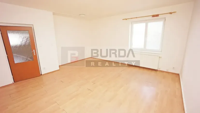 Pronájem kanceláře, Neratovice, 514 m2