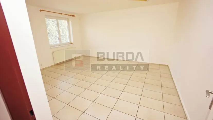 Pronájem kanceláře, Neratovice, 514 m2