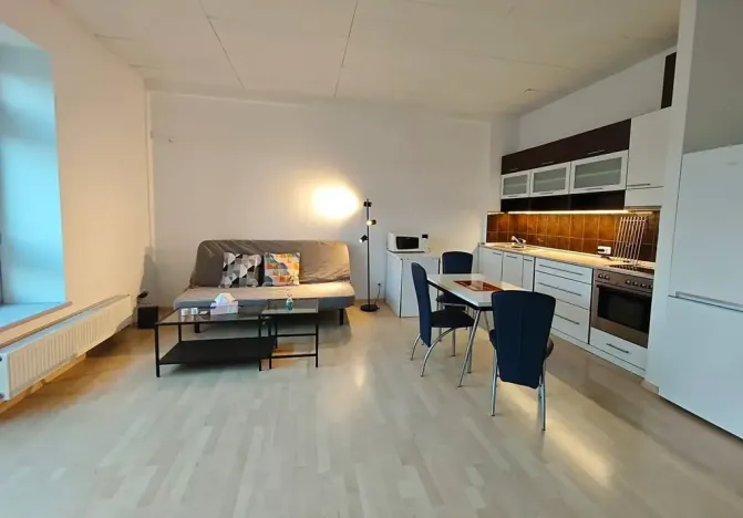 Pronájem bytu 1+kk, Praha, Českomoravská, 42 m2