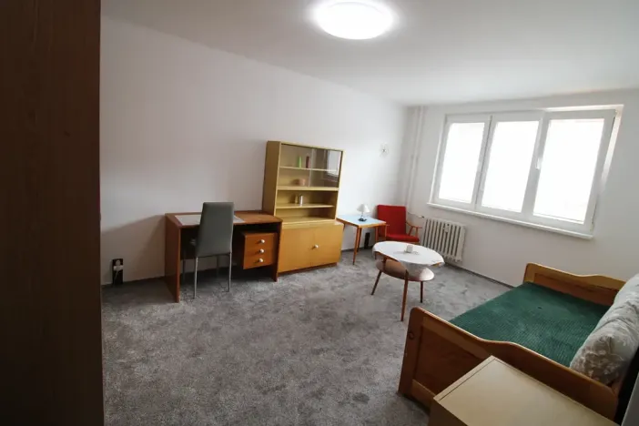 Pronájem bytu 2+1, Karlovy Vary, Krymská, 54 m2