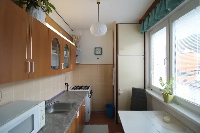 Pronájem bytu 2+1, Karlovy Vary, Krymská, 54 m2