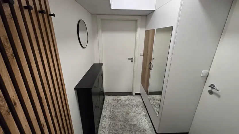 Pronájem bytu 1+kk, Jesenice, Hrnčířská, 40 m2