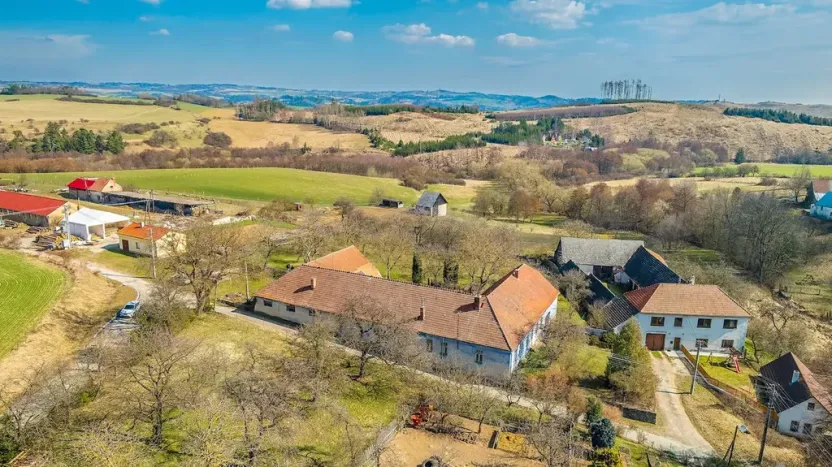 Prodej zemědělské usedlosti, Radonín, 185 m2