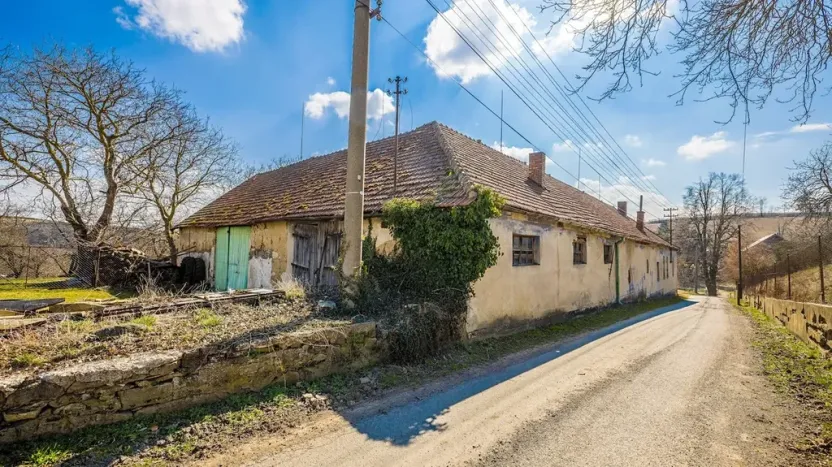 Prodej zemědělské usedlosti, Radonín, 185 m2