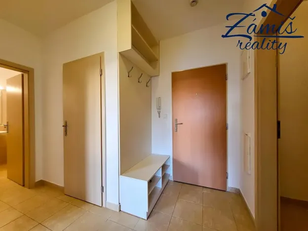 Pronájem bytu 2+kk, Kladno, Generála Selnera, 48 m2