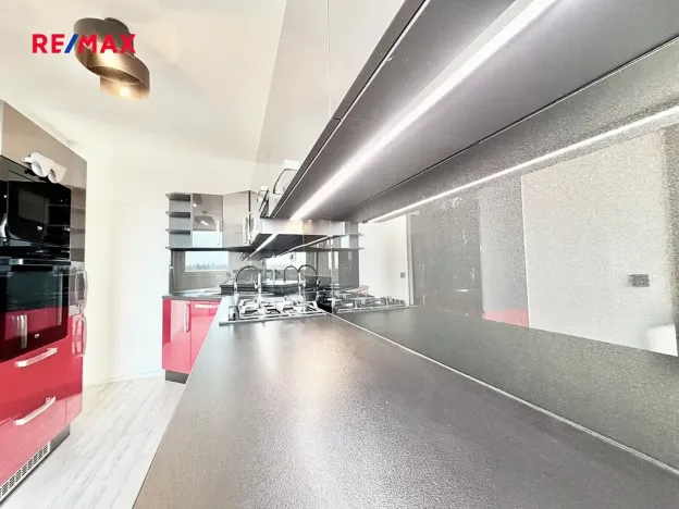 Prodej bytu 3+1, Kladno, Vašíčkova, 77 m2