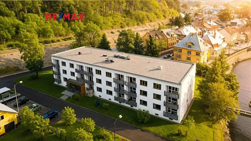 Prodej komerční nemovitosti, Kraslice, Palackého, 1800 m2