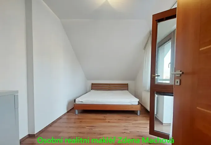 Pronájem bytu 3+kk, Praha - Strašnice, Gutova, 87 m2