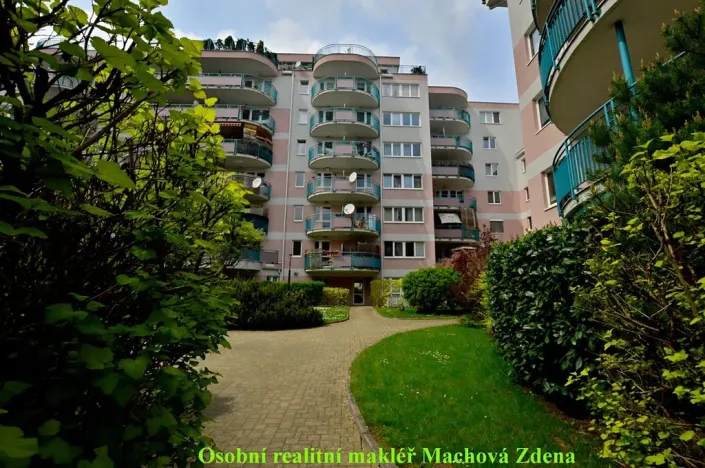 Pronájem bytu 3+kk, Praha - Strašnice, Gutova, 87 m2