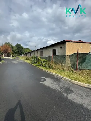 Pronájem garáže, Ostrov, 374 m2