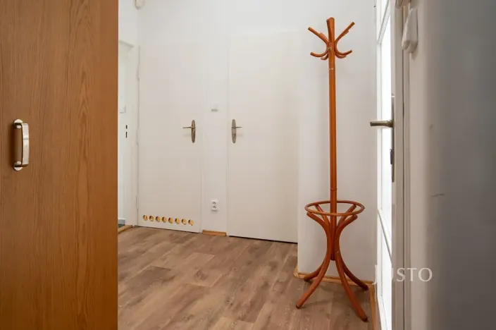 Pronájem bytu 1+kk, Praha - Dejvice, České družiny, 43 m2