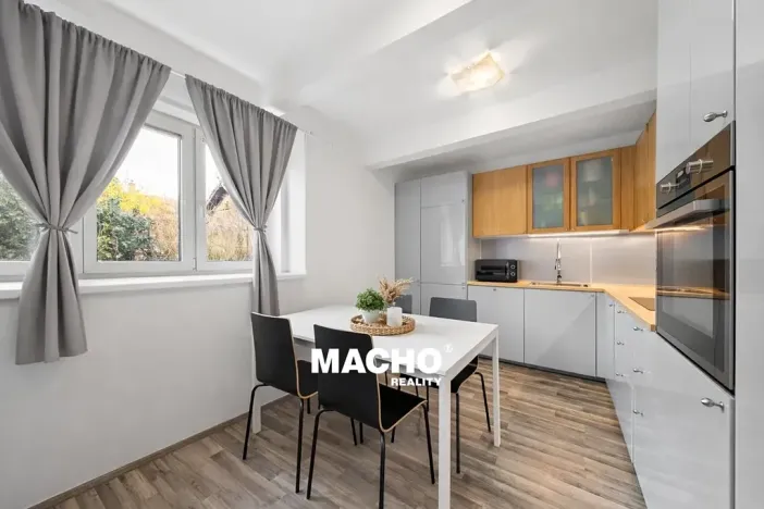 Pronájem bytu 1+1, Praha - Modřany, Karasova, 45 m2