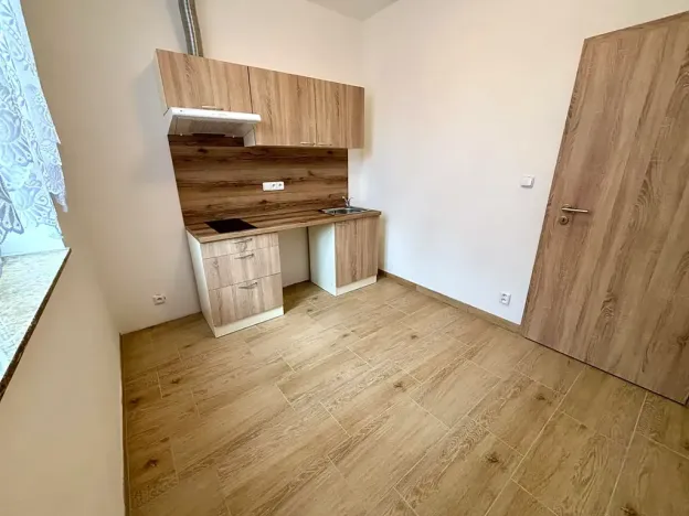 Pronájem bytu 1+1, Praha - Košíře, Holečkova, 35 m2