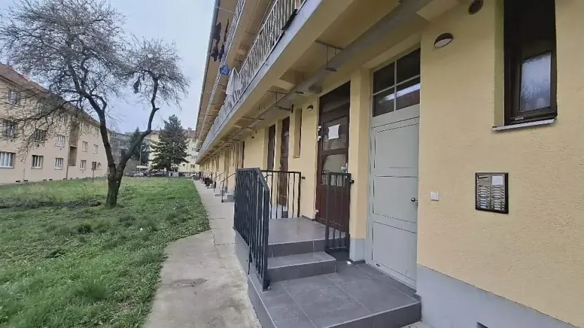 Pronájem bytu 1+1, Brno, Gallašova, 26 m2