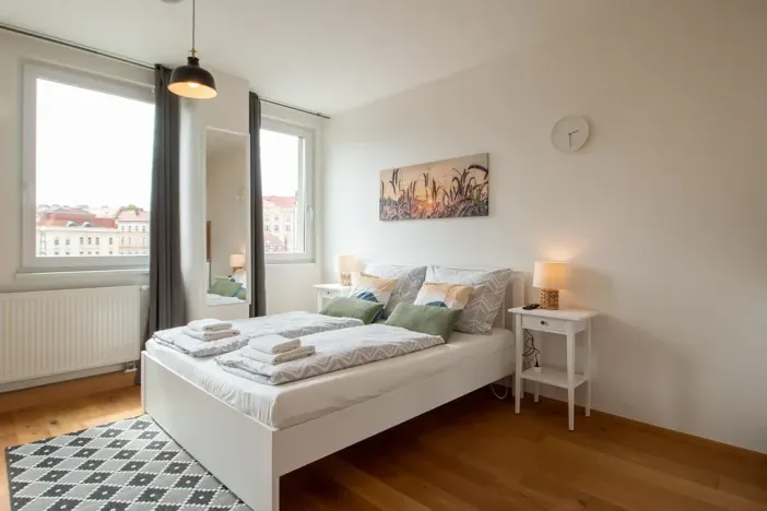 Pronájem bytu 1+kk, Praha - Vinohrady, Perucká, 25 m2