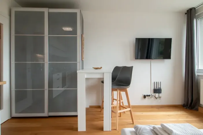 Pronájem bytu 1+kk, Praha - Vinohrady, Perucká, 25 m2