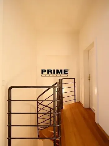 Pronájem bytu 2+1, Praha - Malá Strana, Vlašská, 73 m2