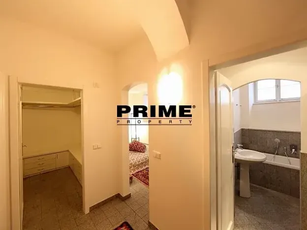 Pronájem bytu 2+1, Praha - Malá Strana, Vlašská, 73 m2