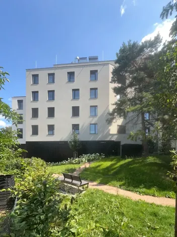 Pronájem bytu 1+kk, Praha - Strašnice, Michelangelova, 35 m2