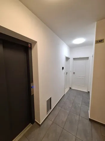 Pronájem bytu 2+kk, Praha - Vinohrady, Varšavská, 60 m2
