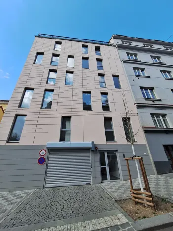 Pronájem bytu 2+kk, Praha - Vinohrady, Varšavská, 60 m2