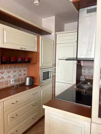 Pronájem bytu 2+kk, Praha - Hlubočepy, Voskovcova, 45 m2