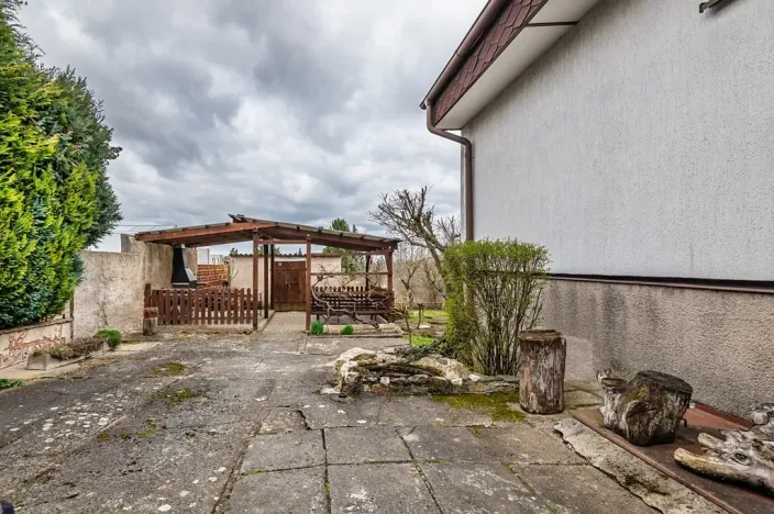 Prodej rodinného domu, Červené Pečky, Na Parkáně, 126 m2