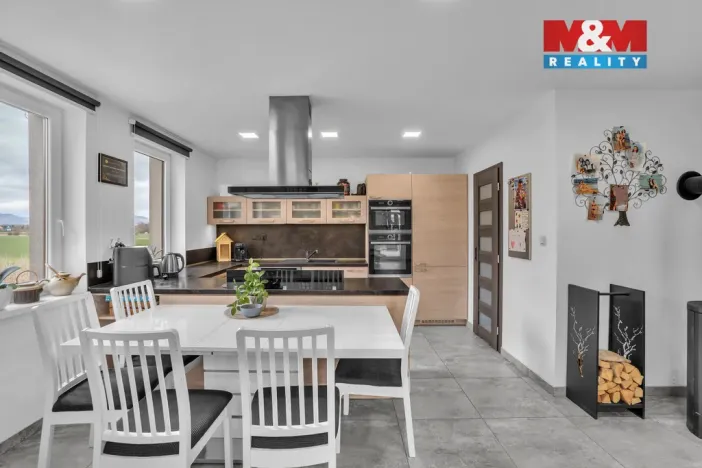 Prodej rodinného domu, Podhradí - Čejkovice, 225 m2