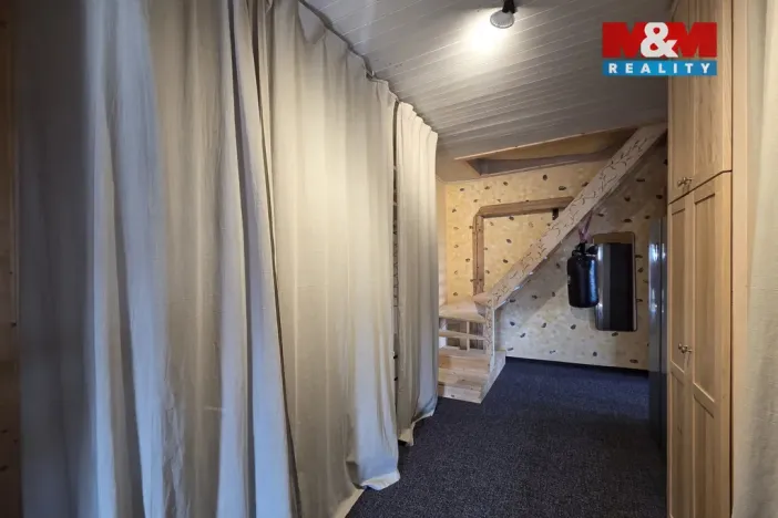 Pronájem bytu 2+kk, Karlovy Vary - Bohatice, U Trati, 69 m2