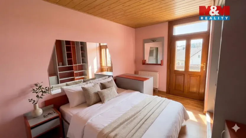 Prodej rodinného domu, České Velenice, Komenského, 650 m2