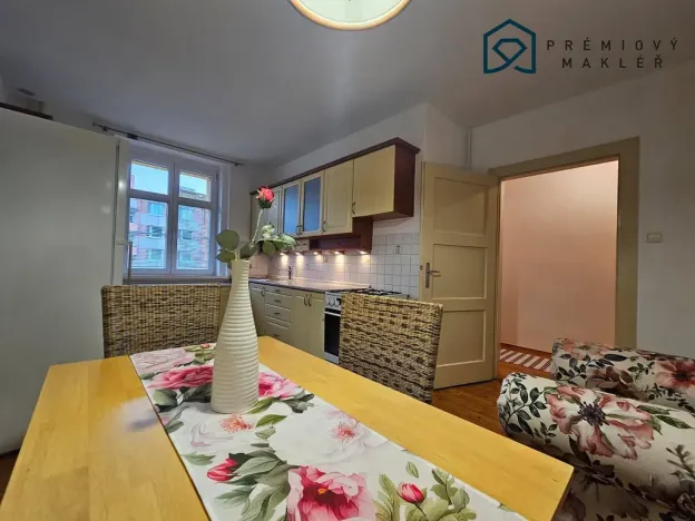 Prodej bytu 1+1, Teplice - Trnovany, U Vlastního krbu, 43 m2