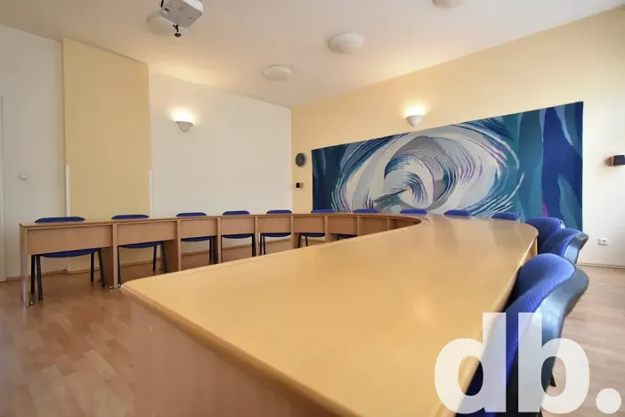 Pronájem kanceláře, Karlovy Vary, T. G. Masaryka, 75 m2