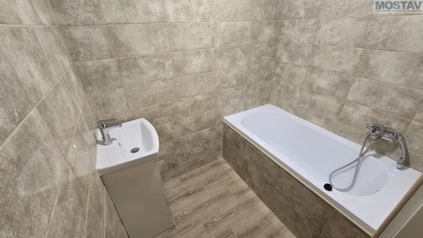 Pronájem bytu 1+1, U Zámeckého parku 840, 43601 Litvínov, 30 m2