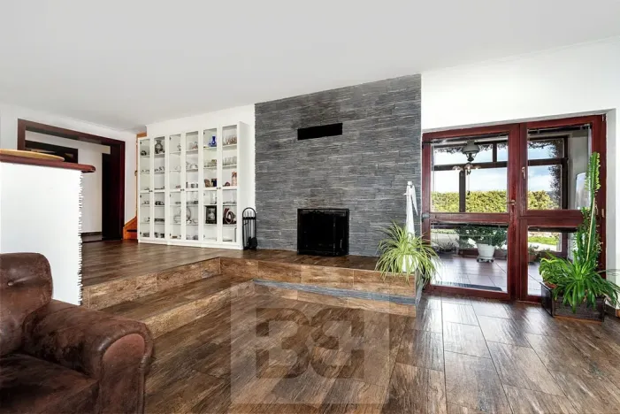 Prodej rodinného domu, Králův Dvůr, 262 m2