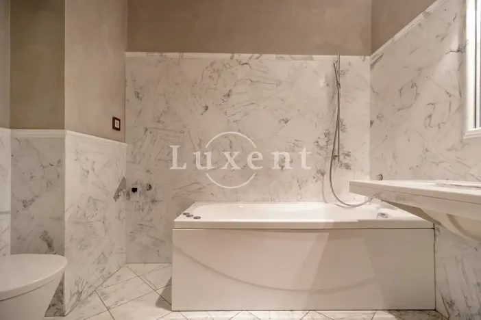 Pronájem bytu 3+1, Praha - Josefov, Pařížská, 138 m2