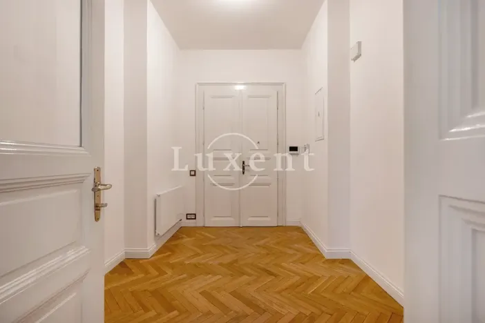 Pronájem kanceláře, Praha - Josefov, Pařížská, 138 m2