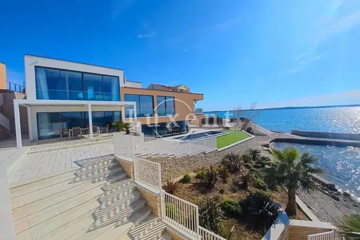 Prodej vily, Zadar, Chorvatsko, 357 m2