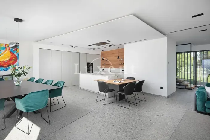 Prodej vily, Zadar, Chorvatsko, 790 m2