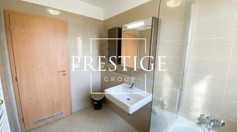 Pronájem bytu 2+kk, Praha - Libeň, U Slovanky, 56 m2