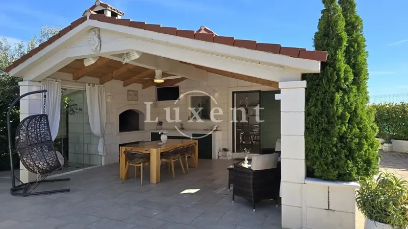 Prodej vily, Trogir, Chorvatsko, 135 m2