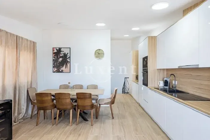 Prodej bytu 3+kk, Pag, Chorvatsko, 120 m2